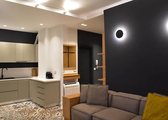 Tam Skanderbeg Square Mozart Center No5 *