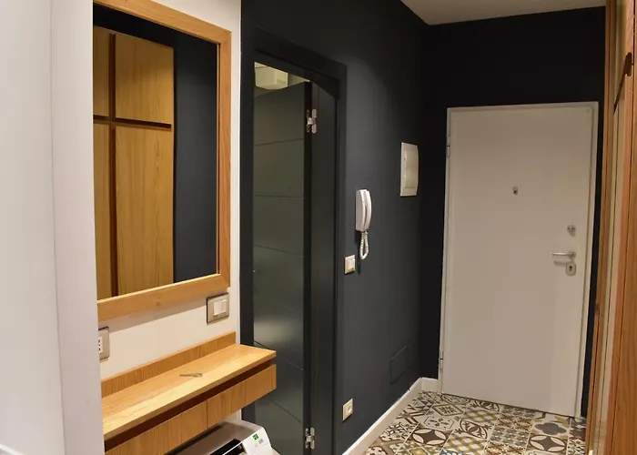 Tam Skanderbeg Square Mozart Center No5 דירה טיראנה