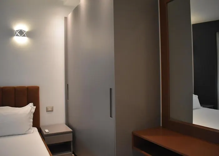 Tam Skanderbeg Square Mozart Center No5 * Tiran