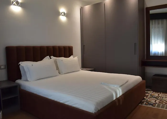 Tam Skanderbeg Square Mozart Center No5 דירה