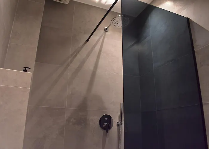 Tam Skanderbeg Square Mozart Center No5 טיראנה